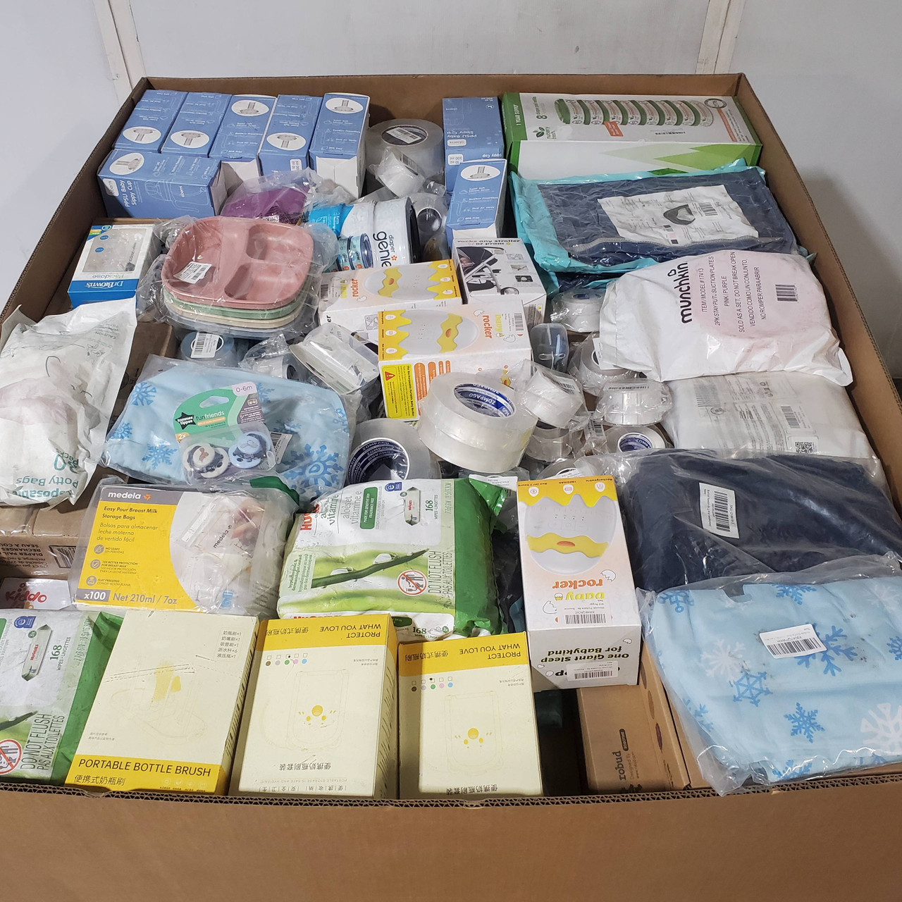 326 units of Baby Products - MSRP $7,818 - Returns (Lot # 901953)