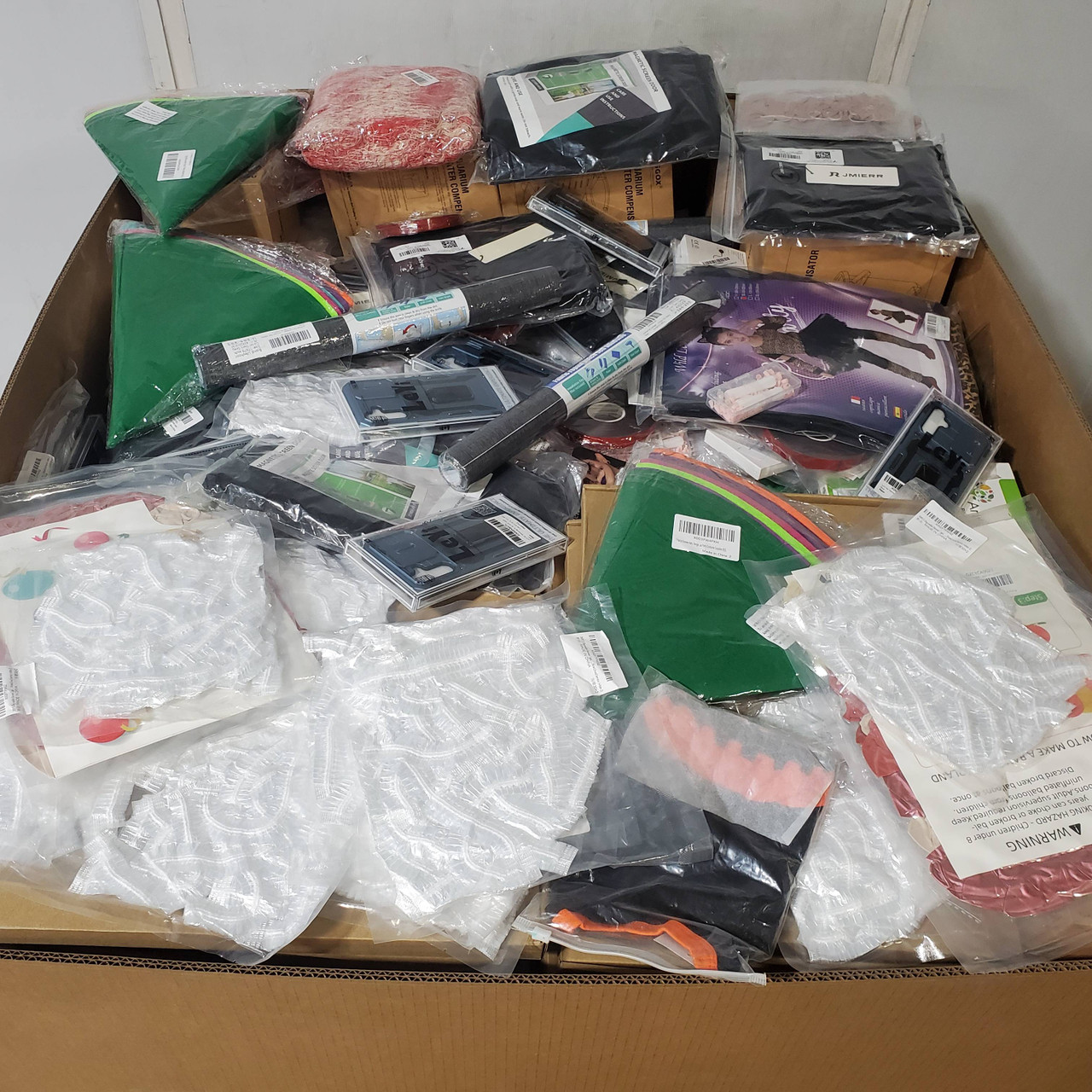 784 units of Unmanifested GM - MSRP $7,840 - Returns (Lot # 942918)