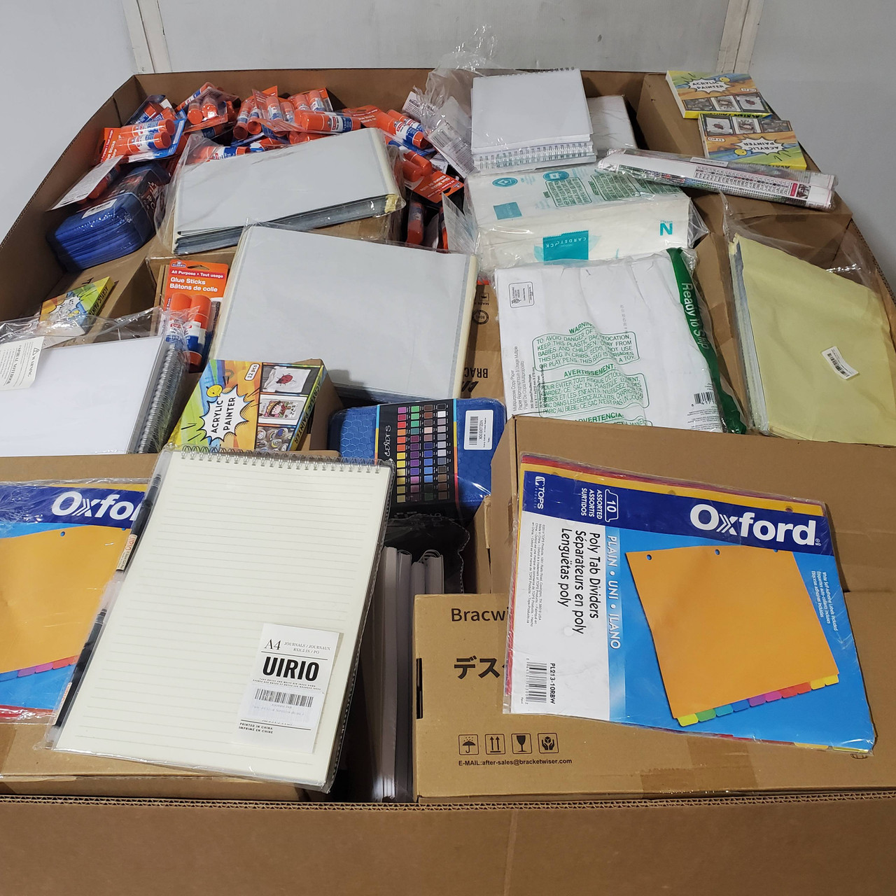 747 units of Office & School Supplies - MSRP $8,168 - Returns (Lot # 939715)