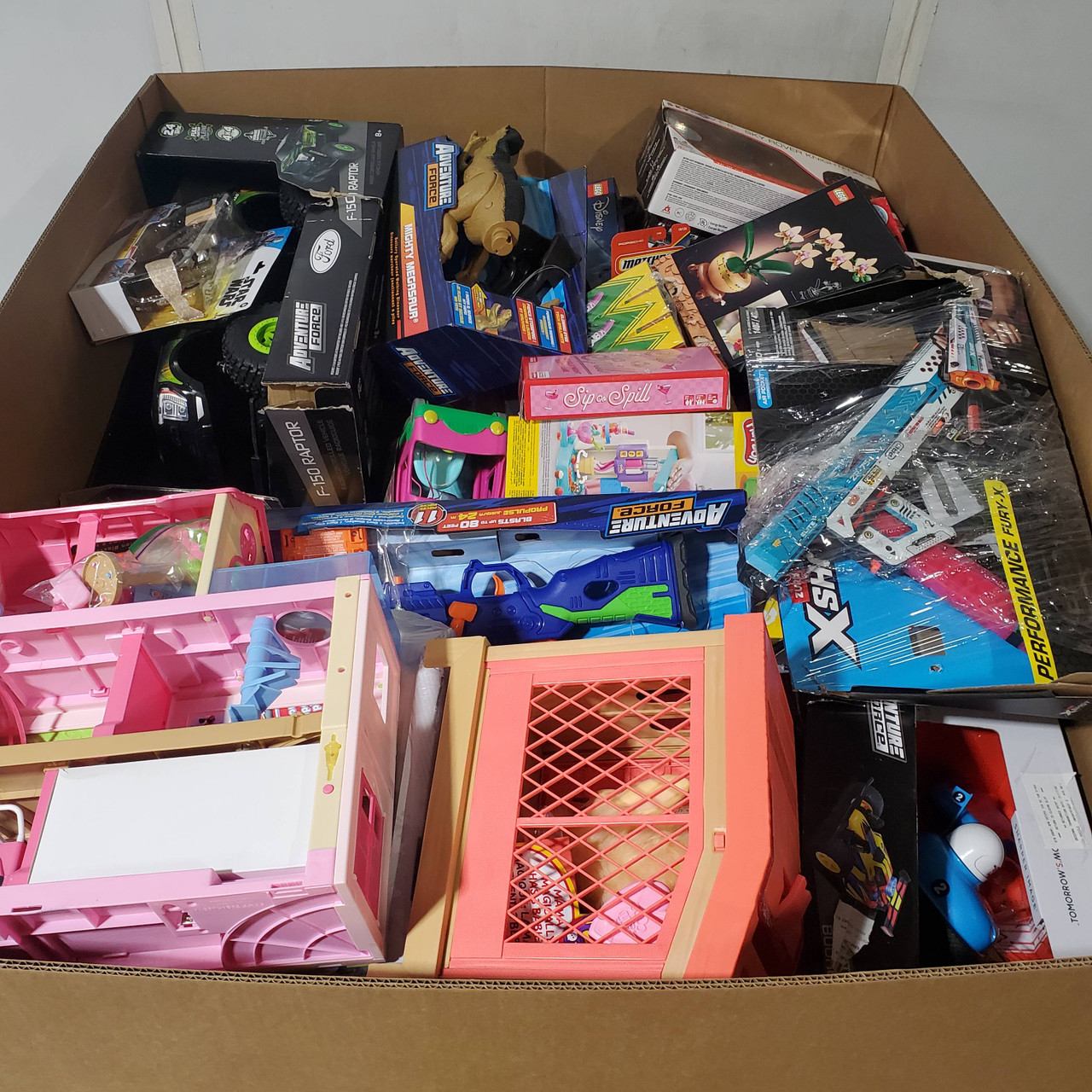 182 units of Toys - MSRP $3,888 - Returns (Lot # 963023)