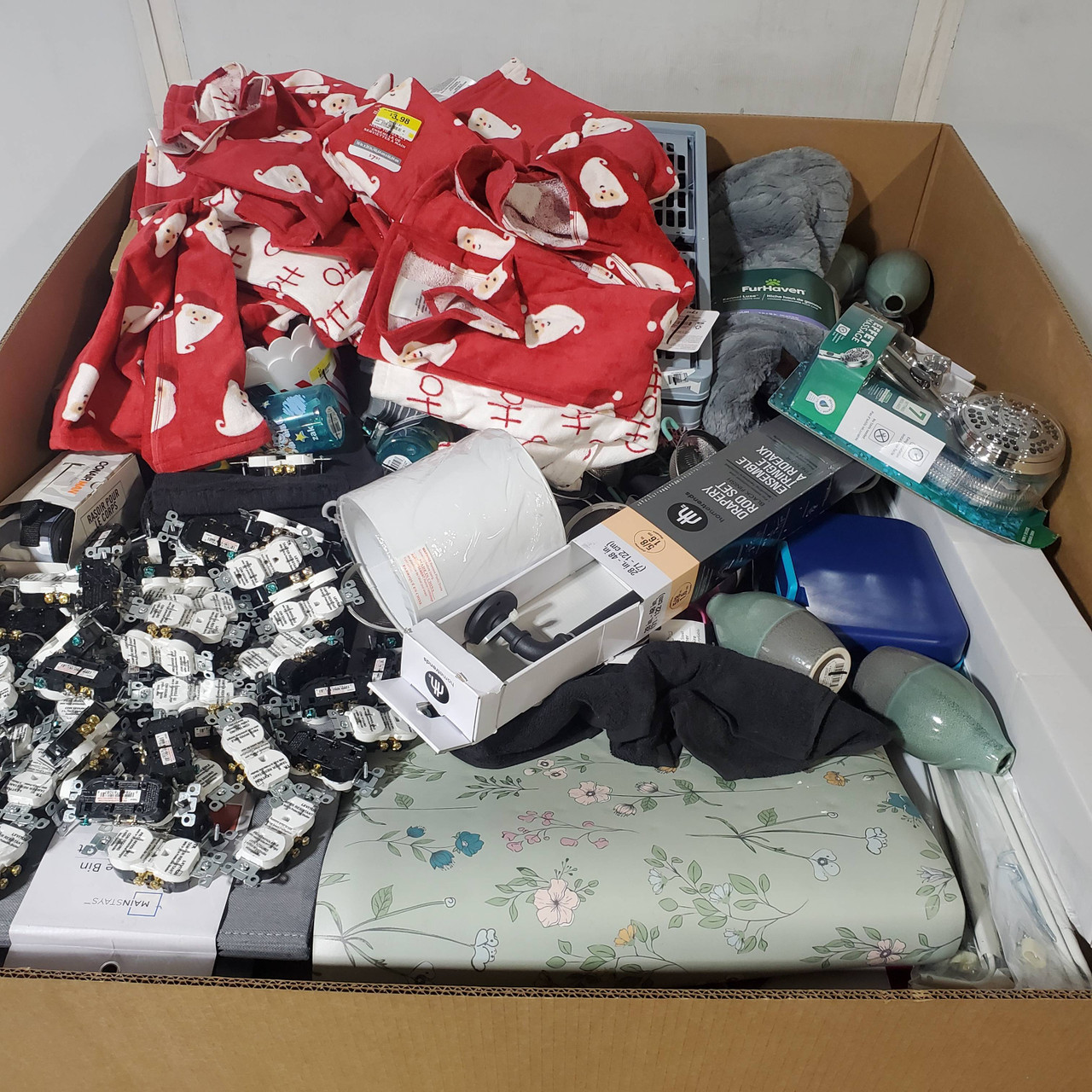 674 units of Home Products - MSRP $5,705 - Returns (Lot # 963922)