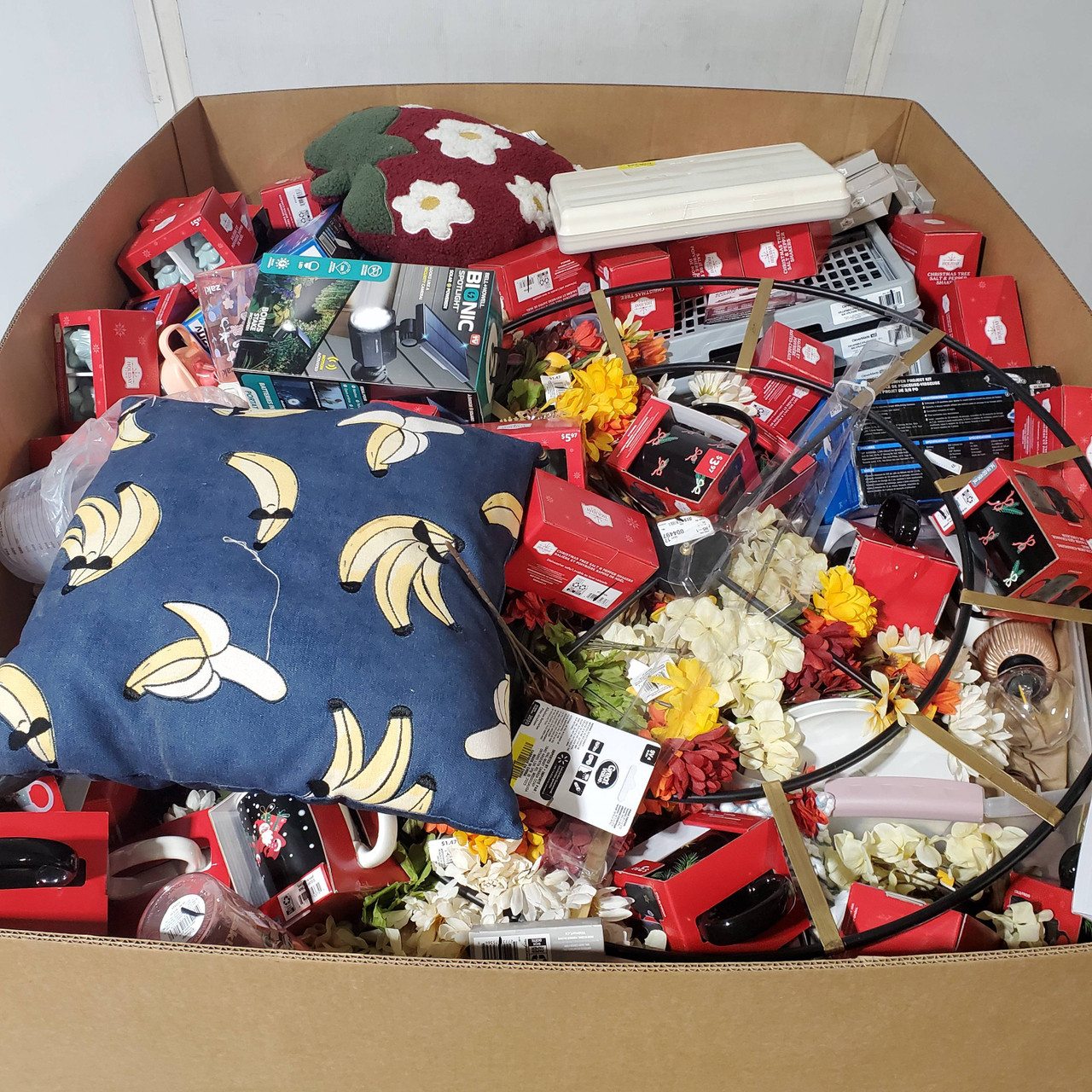 458 units of Home Products - MSRP $3,552 - Returns (Lot # 964015)