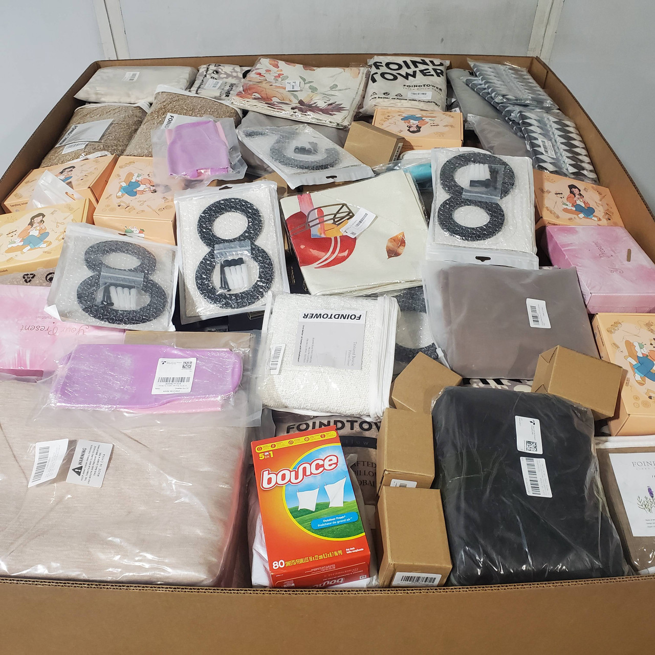 737 units of Home Products - MSRP $15,809 - Returns (Lot # 933220)