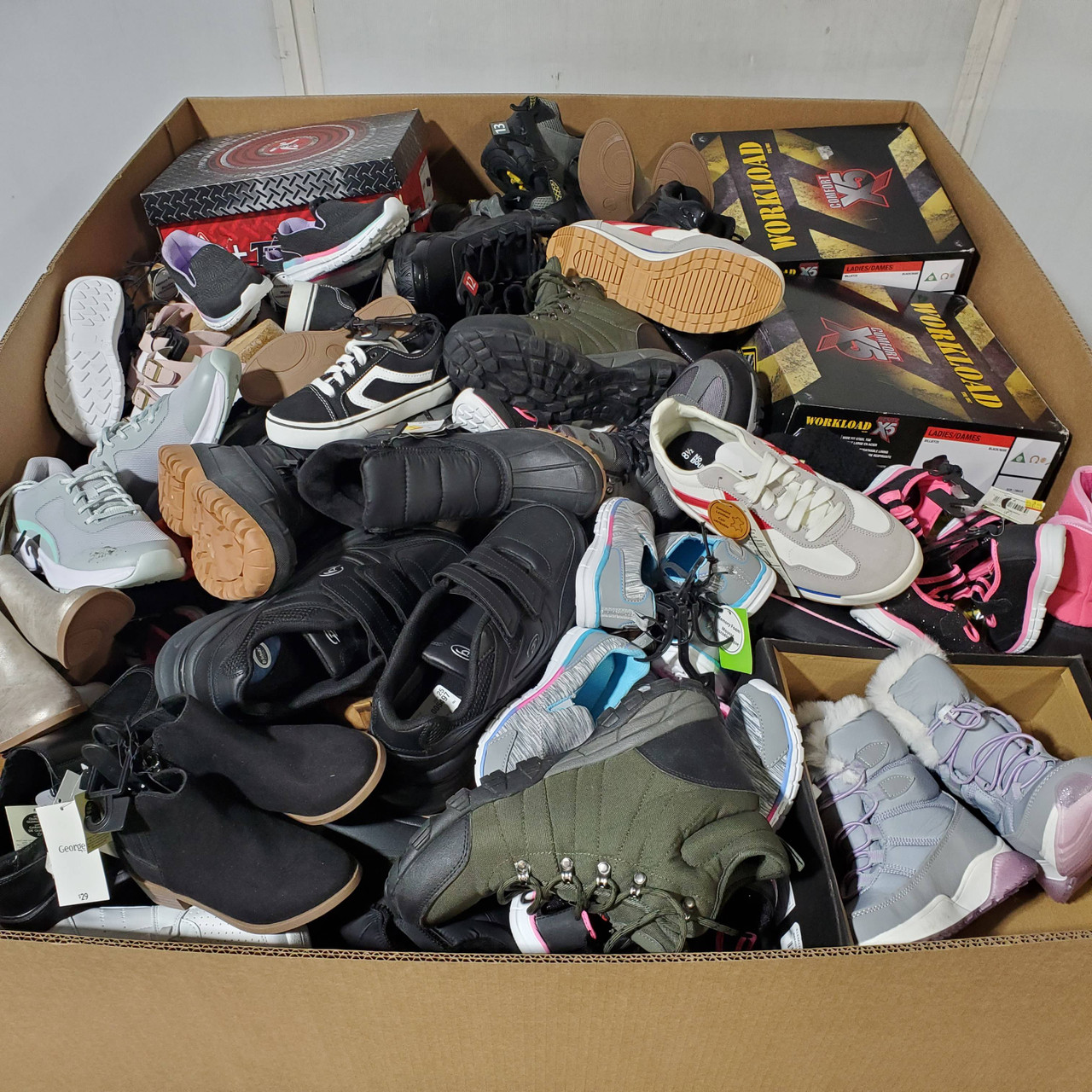 216 units of Shoes (pair) - MSRP $6,638 - Returns (Lot # 965306)