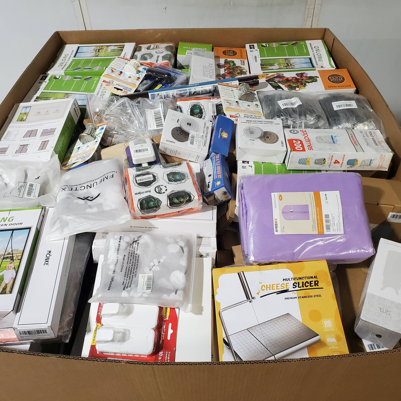 549 units of Home Products - MSRP $9,280 - Returns (Lot # 924208)