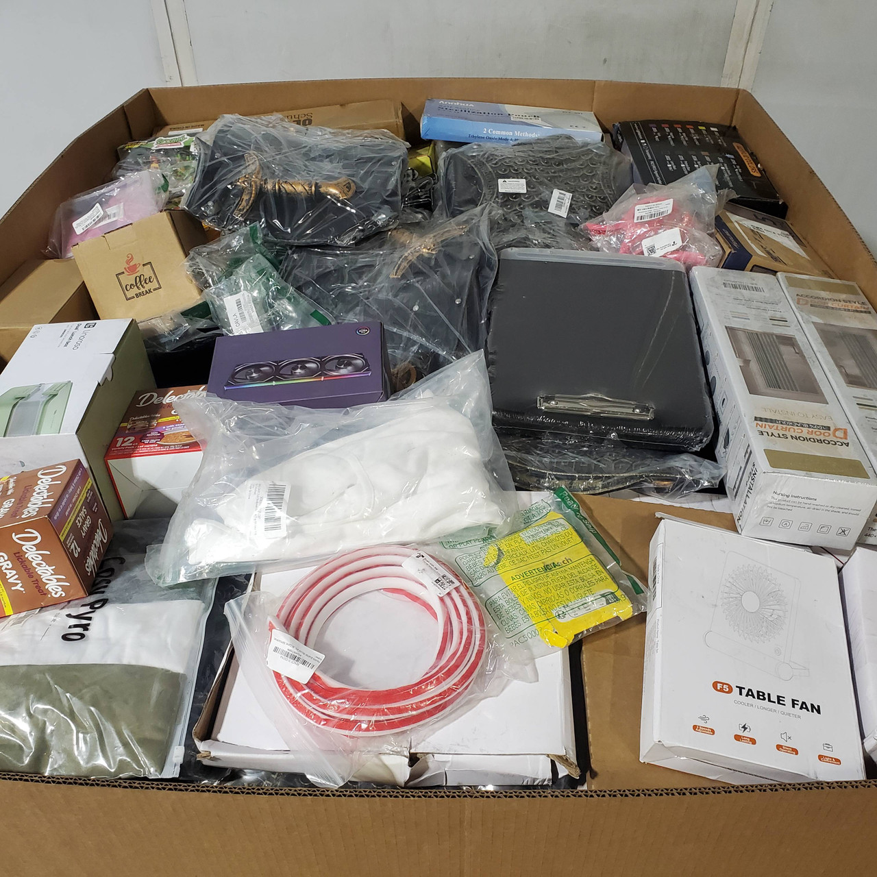 772 units of Unmanifested GM - MSRP $7,720 - Returns (Lot # 922413)