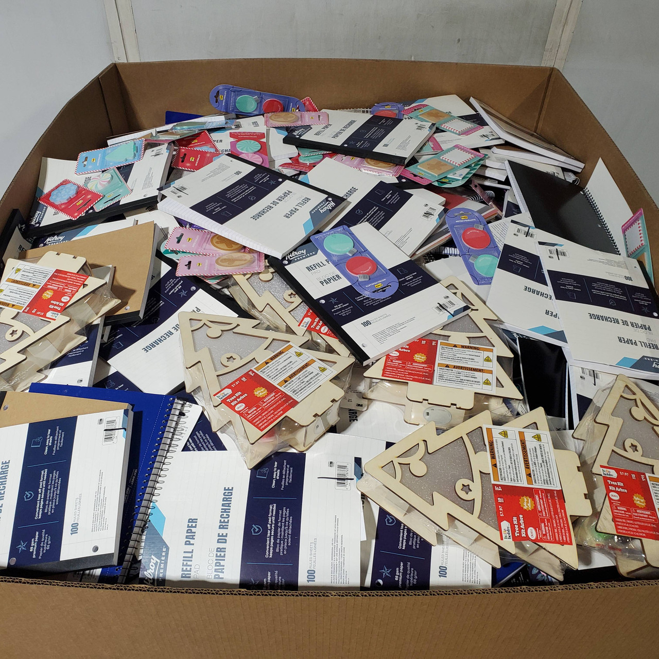 1553 units of Office & School Supplies - MSRP $9,887 - Returns (Lot # 966819)