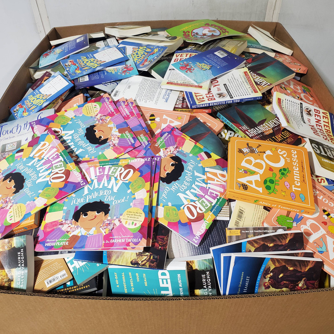 1319 units of Books - MSRP $43,188 - Like New (Lot # 917601)