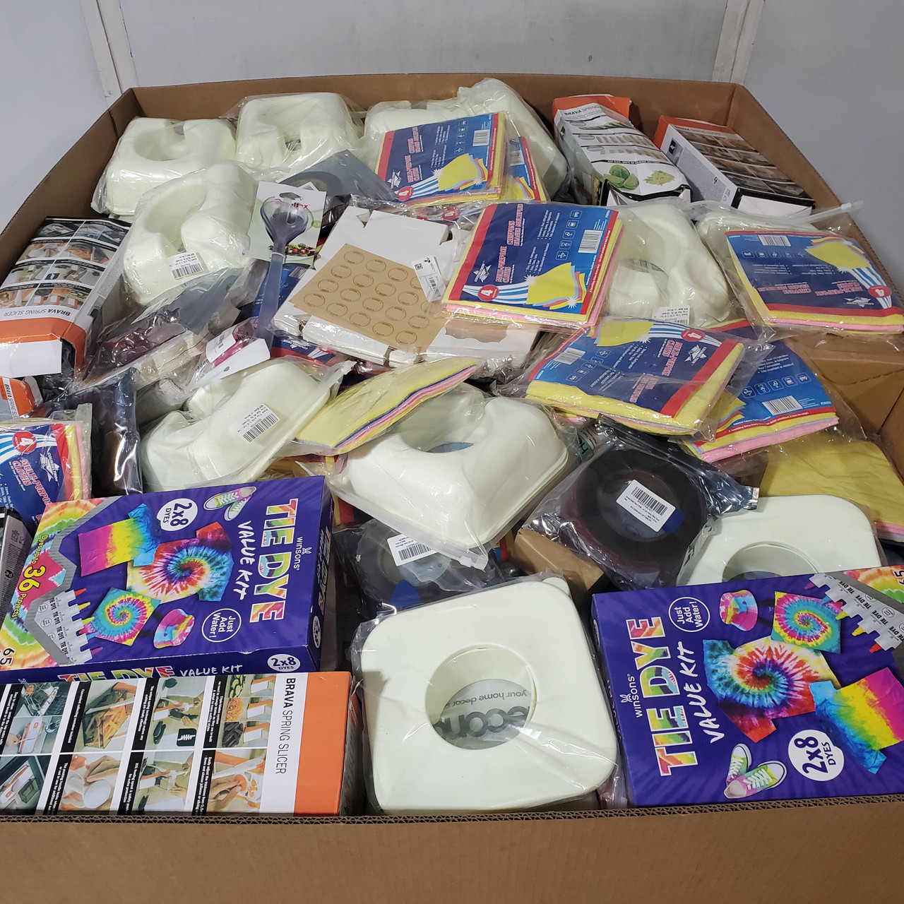 591 units of Home Products - MSRP $10,145 - Returns (Lot # 957311)