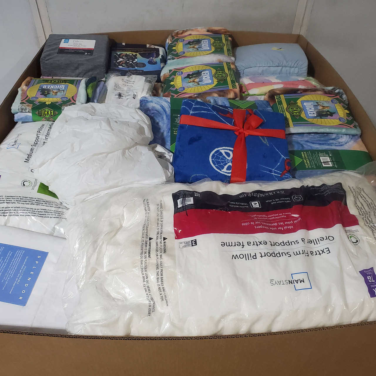 117 units of Bedding - MSRP $2,809 - Returns (Lot # 969707)