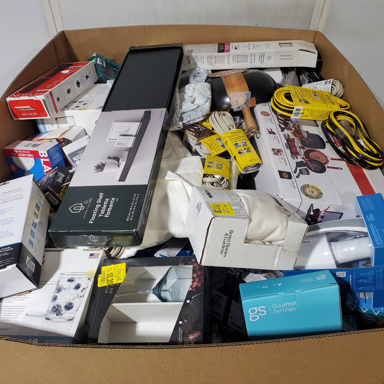 326 units of Home Products - MSRP $5,474 - Returns (Lot # 971014)