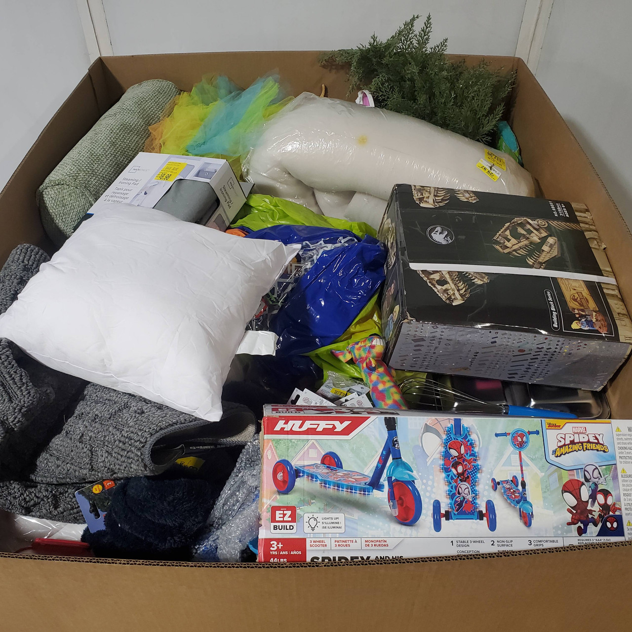 216 units of Unmanifested GM - MSRP $2,160 - Returns (Lot # 972019)