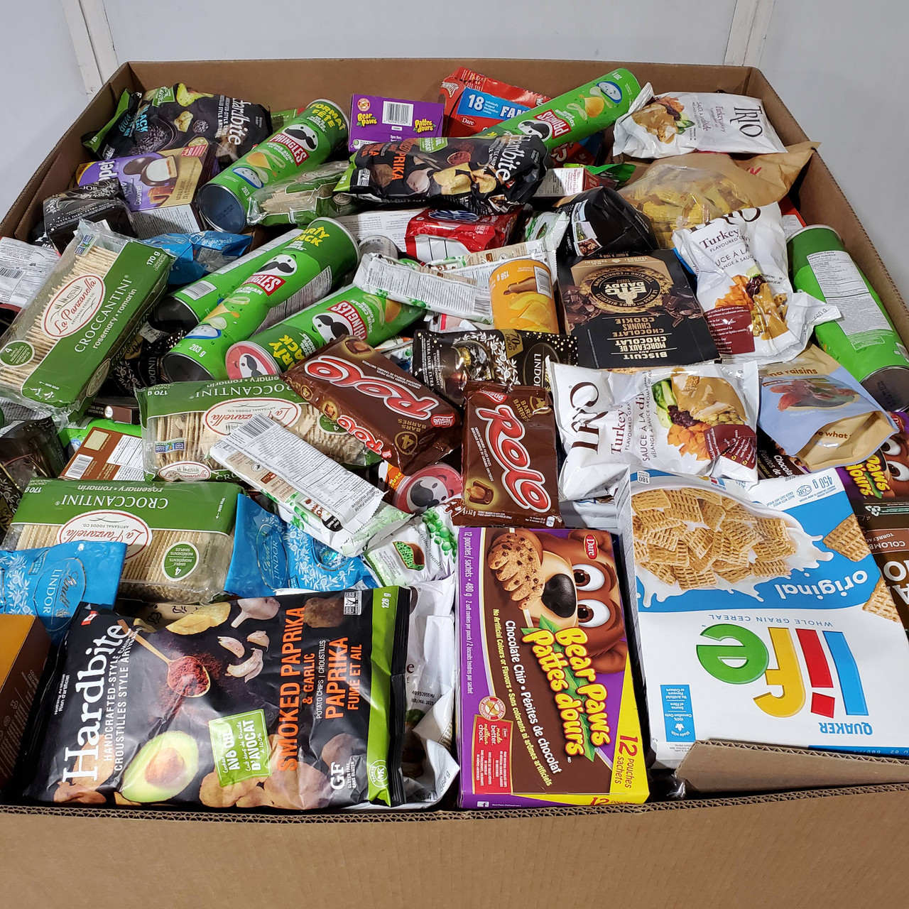 587 units of Grocery  Past Before 6 to 12 months - MSRP $8,960 - Like New (Lot # 917313)