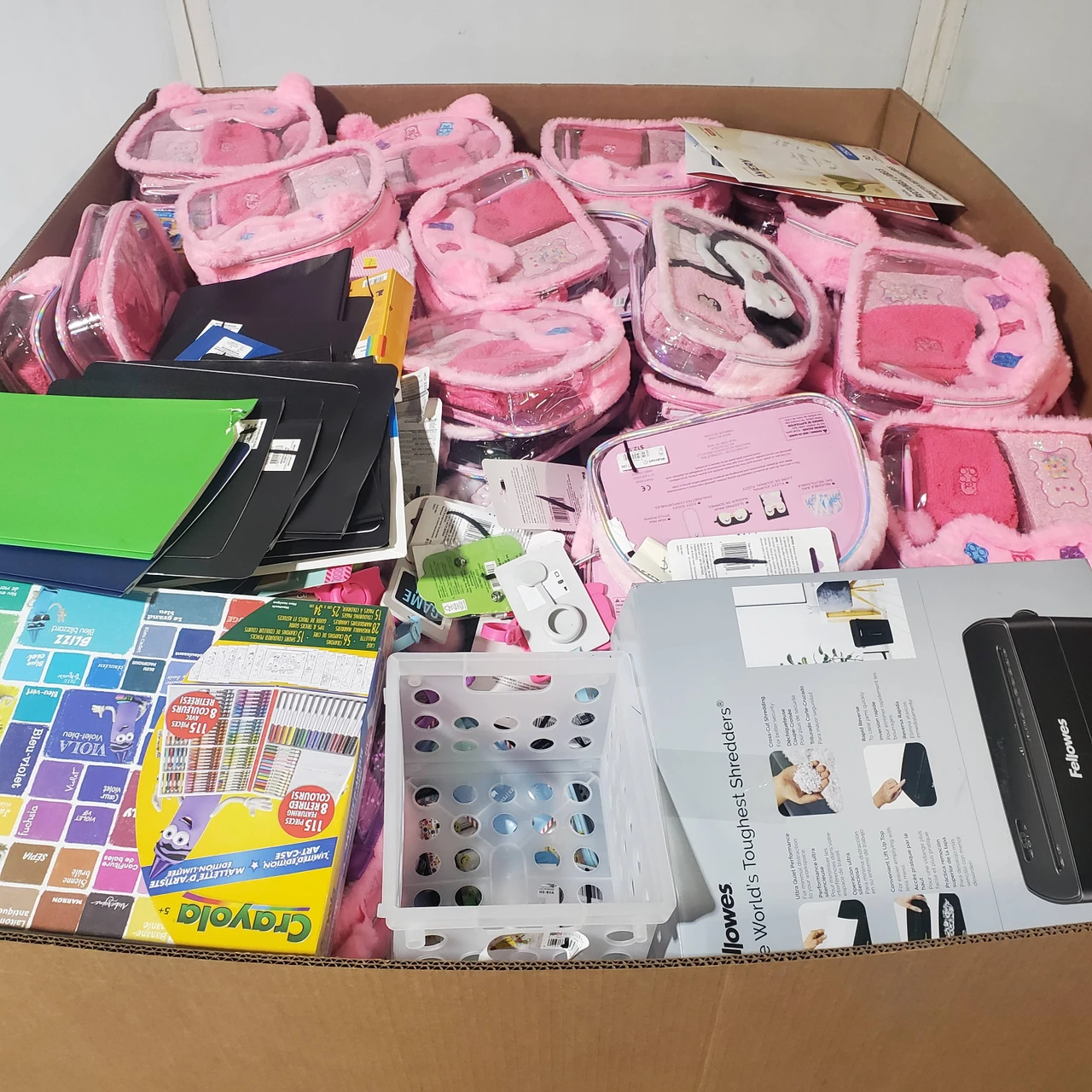 1150 units of Office & School Supplies - MSRP $8,400 - Returns (Lot # 969704)