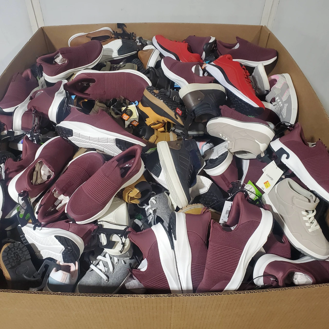 288 units of Shoes (pair) - MSRP $7,153 - Returns (Lot # 974615)