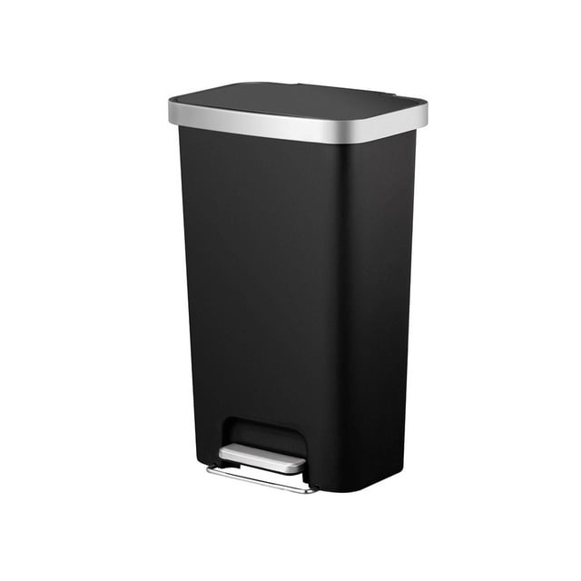 16 units of Hometrends 45L Trash Cans - Black - MSRP $896 - Brand New (Lot # 976015)