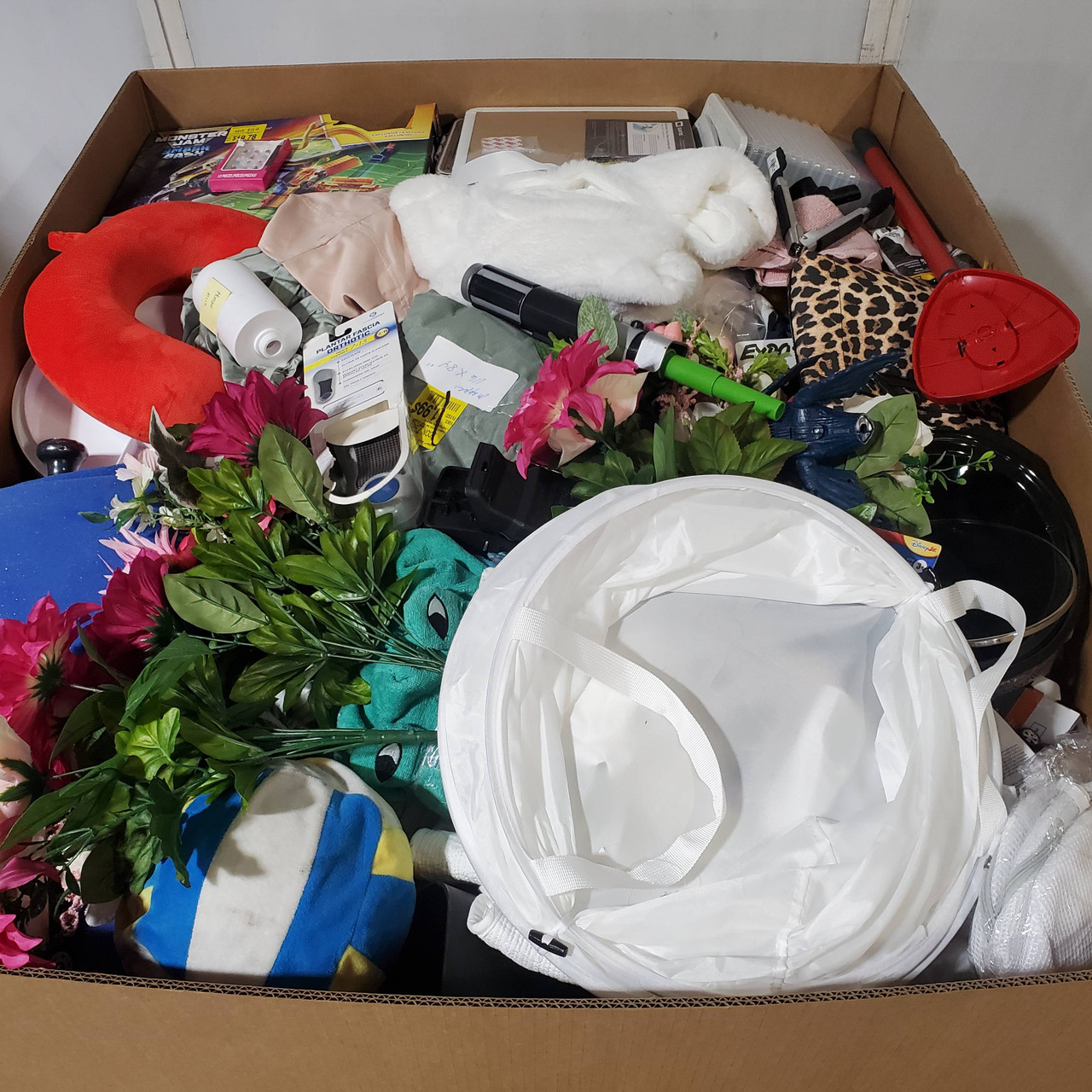 122 units of Unmanifested GM - MSRP $1,220 - Returns (Lot # 986519)