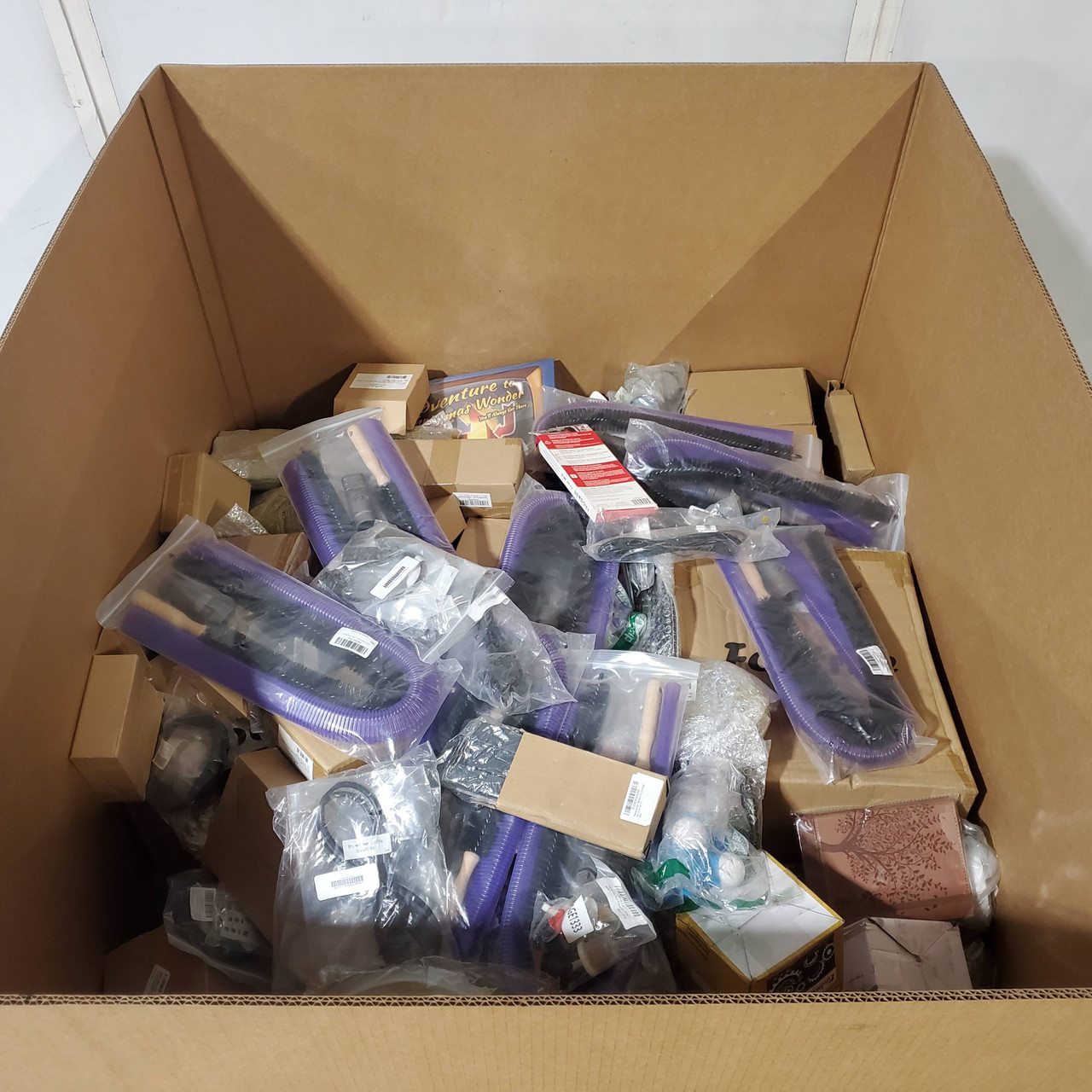 300 units of Unmanifested GM - MSRP $3,000 - Returns (Lot # 975322)