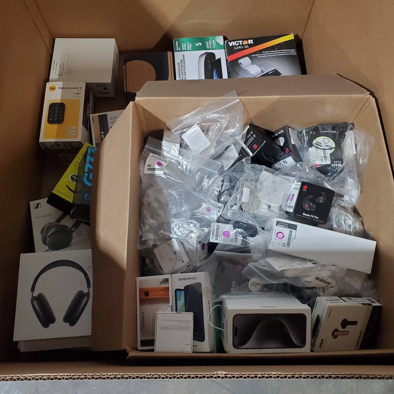 208 units of Electronics - MSRP $41,541 - Salvage (Lot # 987805)