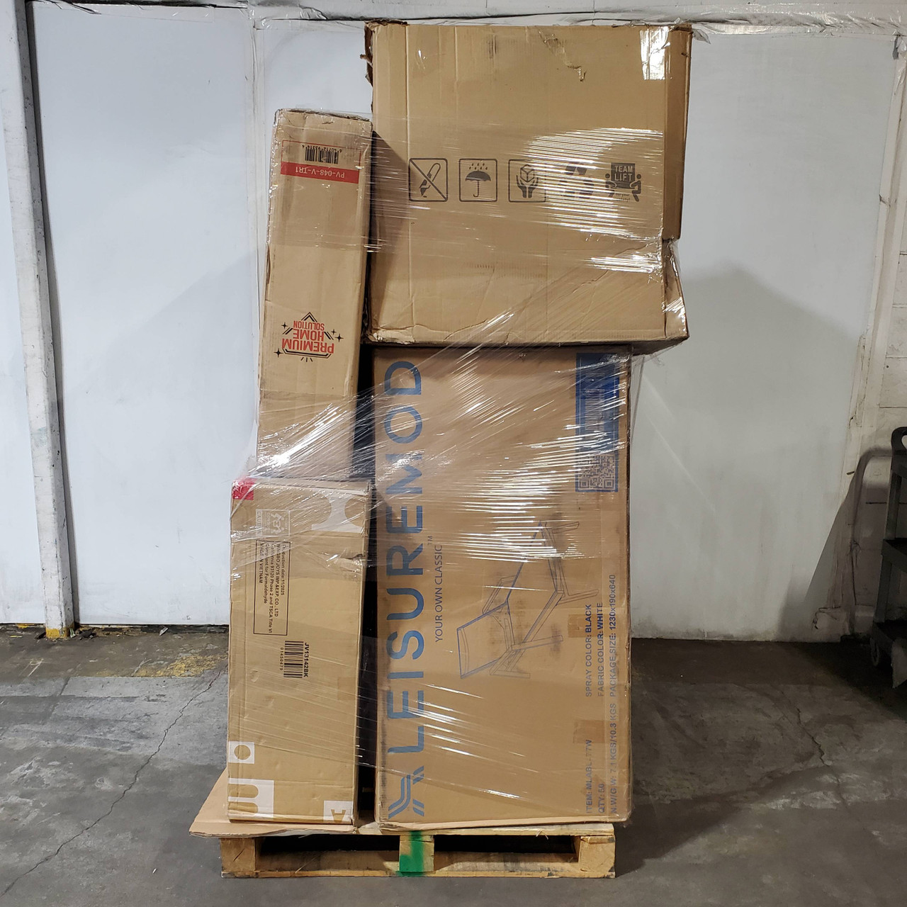 10 units of Unmanifested Furniture - MSRP $2,000 - Returns (Lot # 986112)