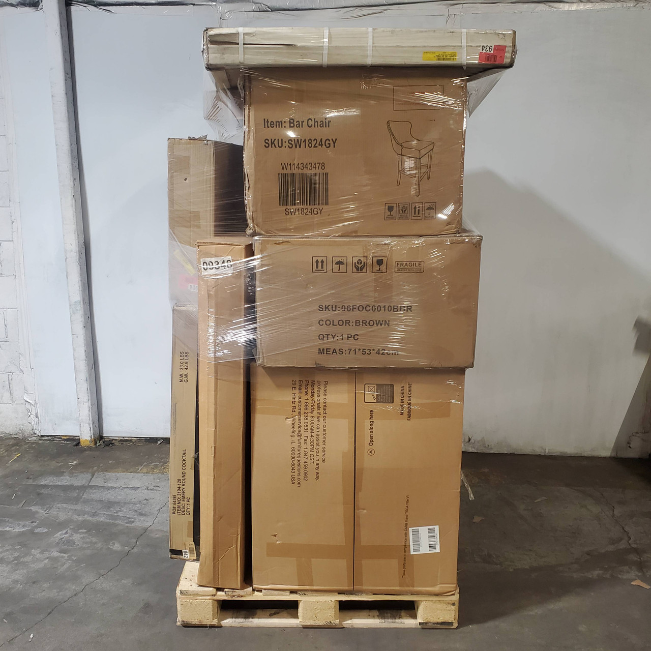 11 units of Unmanifested Furniture - MSRP $2,200 - Like New (Lot # 997015)