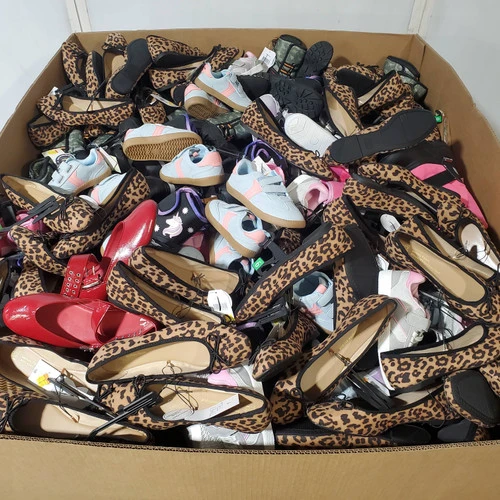 382 units of Shoes (Lot # 105-973403)