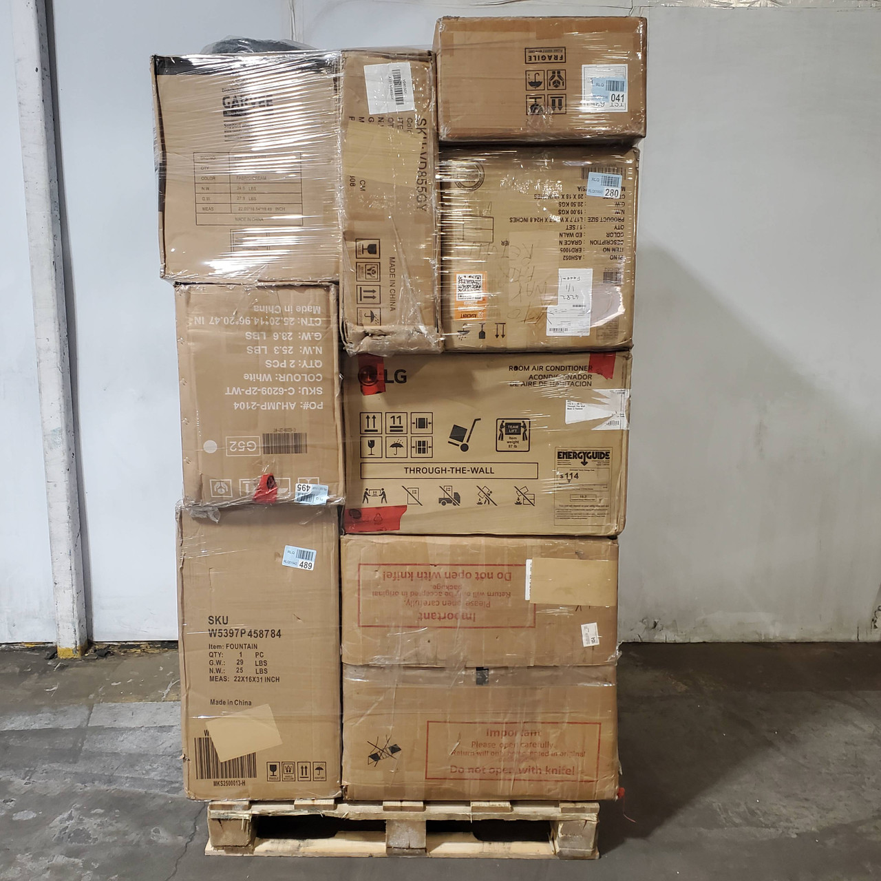 12 units of Unmanifested Furniture - MSRP $2,400 - Returns (Lot # 1028009)