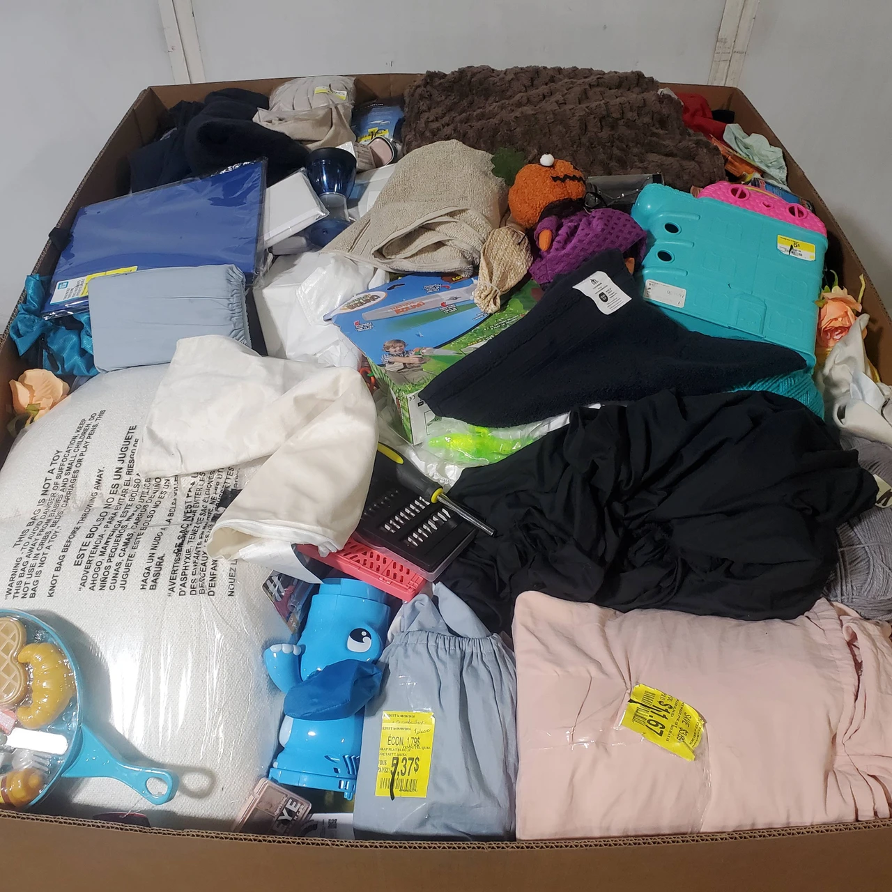 365 units of Unmanifested GM - MSRP $3,650 - Returns (Lot # 1035929)