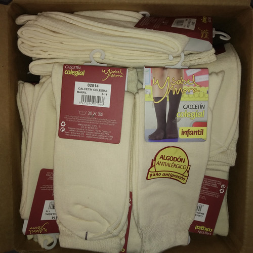 40 Units of Ivory Socks Kids School Size 14 (41-43) - MSRP 320$ - Brand New (Lot # CP5439215)
