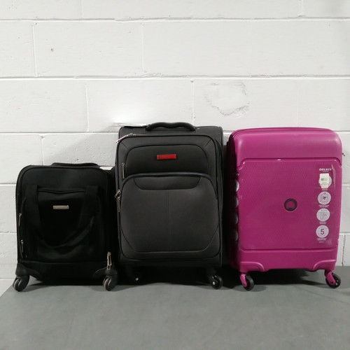 9 Units of Luggages & Travel Bags - MSRP 3285$ - Returns (Lot # 566877)
