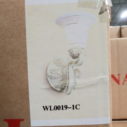 1 Unit of Wall Lamp Lights Fixtures (1-Light) - MSRP 50$ - Brand New (Lot # CP567722)