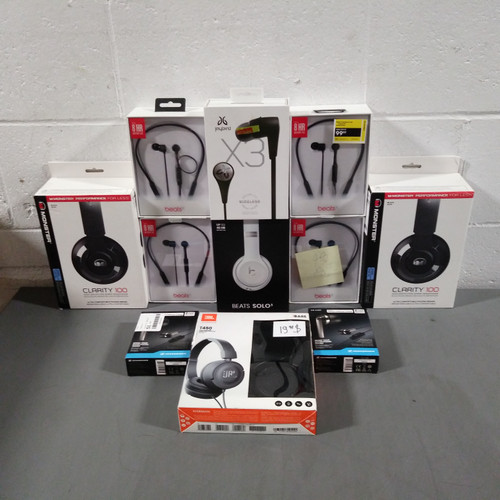 46 Units of Headphones - MSRP 4763$ - Returns (Lot # 570380)