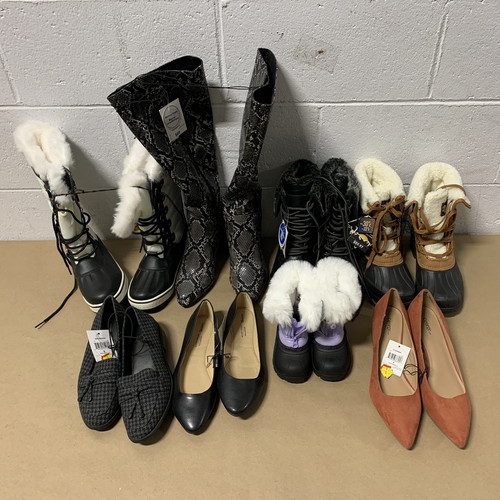 73 Units of Shoes (pair) - MSRP 3055$ - Returns (Lot # 571931)