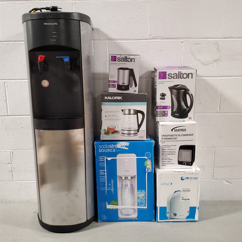 11 Units of Small Appliances - MSRP $1,539 - Returns (Lot # 610627)