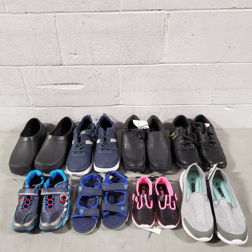 19 Units of Shoes (pair) - MSRP $744 - Returns (Lot # 640215)