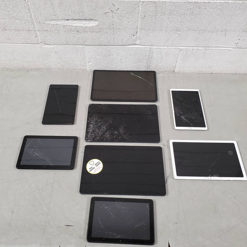 19 Units of Tablets - MSRP $4,989 - Salvage (Lot # 658907)