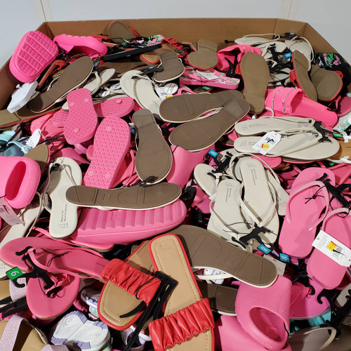 591 units of Sandals (pair) - MSRP $6,232 - Returns (Lot # 766919)