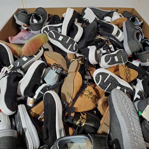 236 units of Shoes (pair) - MSRP $7,226 - Returns (Lot # 767316)