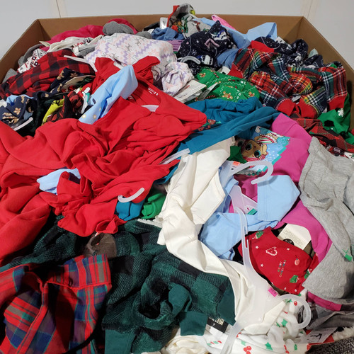 1267 units of Kids Clothing - MSRP $13,580 - Returns (Lot # 767020)
