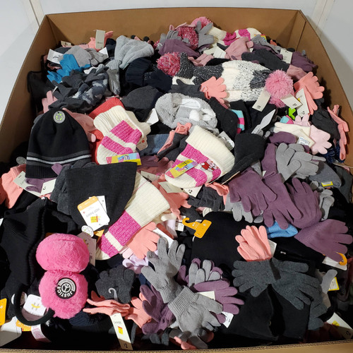 1472 units of Winter Clothing Accessories - MSRP $11,695 - Returns (Lot # 868305)