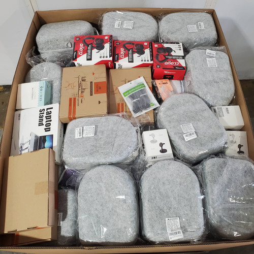976 units of Electronics & Acc (Mix) - MSRP $15,379 - Returns (Lot # 893107)