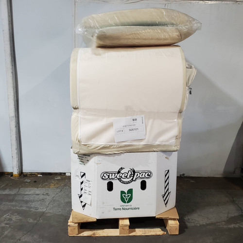 4 units of Mattresses - MSRP $670 - Returns (Lot # 926101)