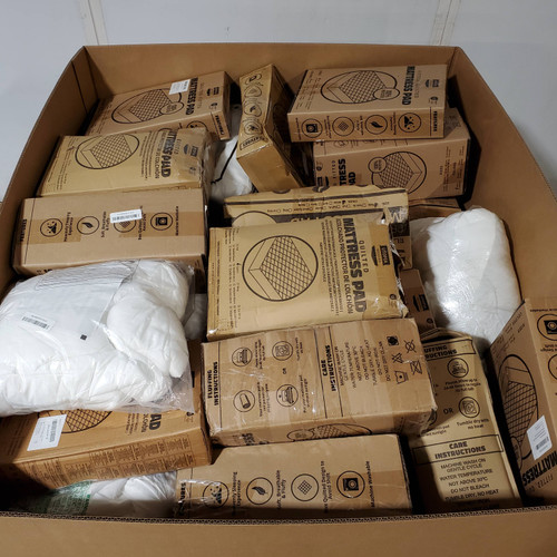 80 units of Bedding - MSRP $1,792 - Returns (Lot # 921141)