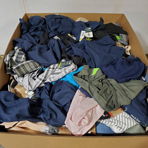 530 units of Clothing & Accessories - MSRP $8,070 - Returns (Lot # 941004)
