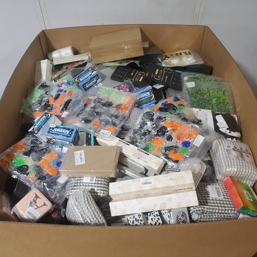 979 units of Unmanifested GM - MSRP $9,790 - Returns (Lot # 952506)