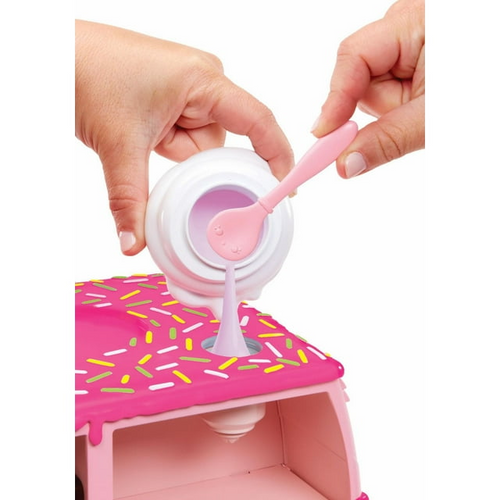 34 units of Yummiland Lipgloss Trucks - MSRP $1,529 - Like New (Lot # 959620)