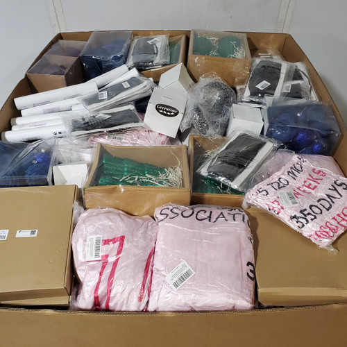 290 units of Holidays & Party - MSRP $5,460 - Returns (Lot # 957809)