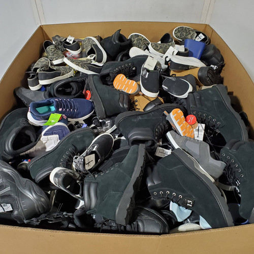 242 units of Shoes (pair) - MSRP $5,993 - Returns (Lot # 959614)
