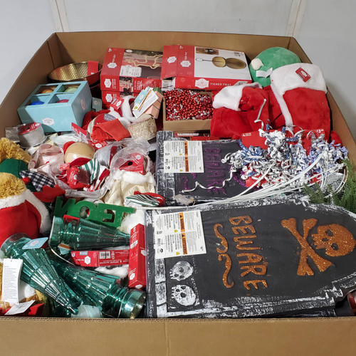 558 units of Holidays & Party - MSRP $5,660 - Returns (Lot # 960714)