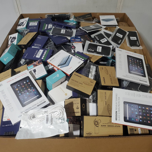 536 units of Electronic Accessories - MSRP $9,734 - Returns (Lot # 947026)